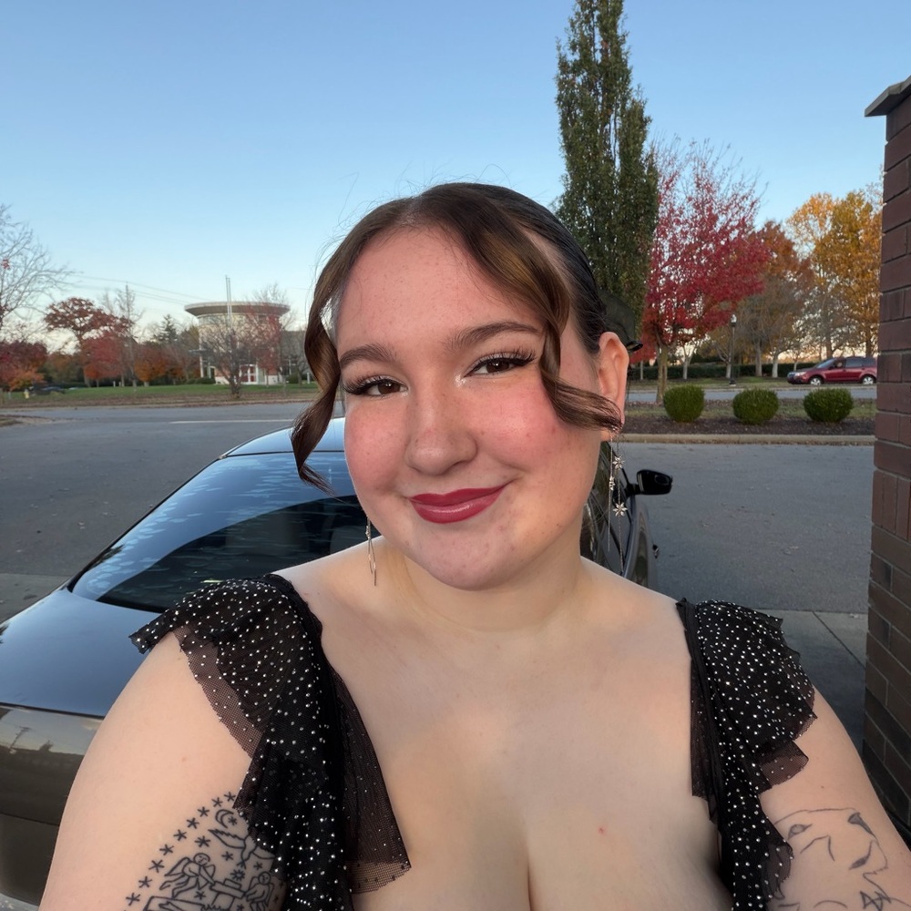 Meet your Posher, Adriana
